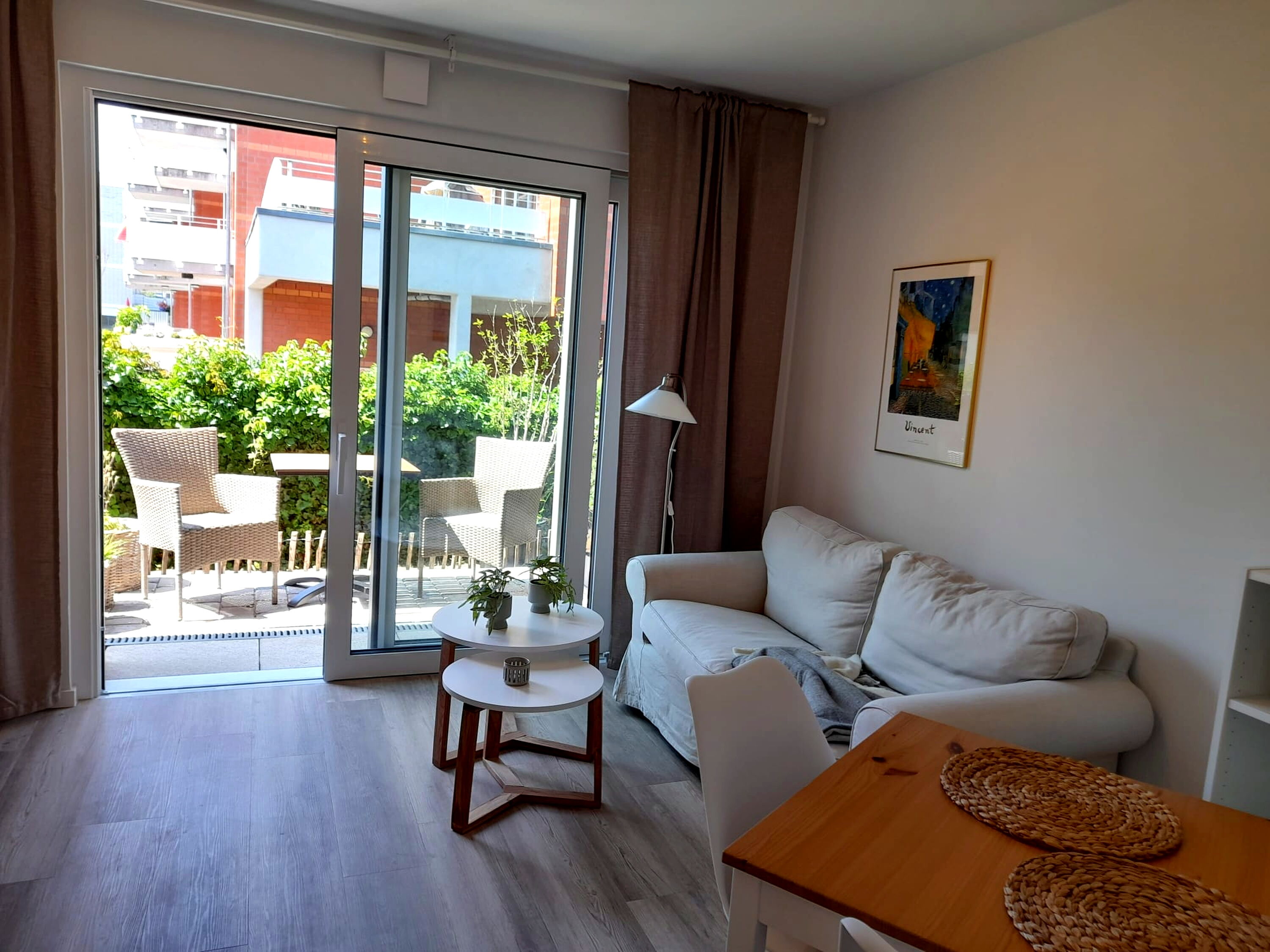 Gästehaus Seestern Whg 2 – Wohnzimmer mit Terrasse